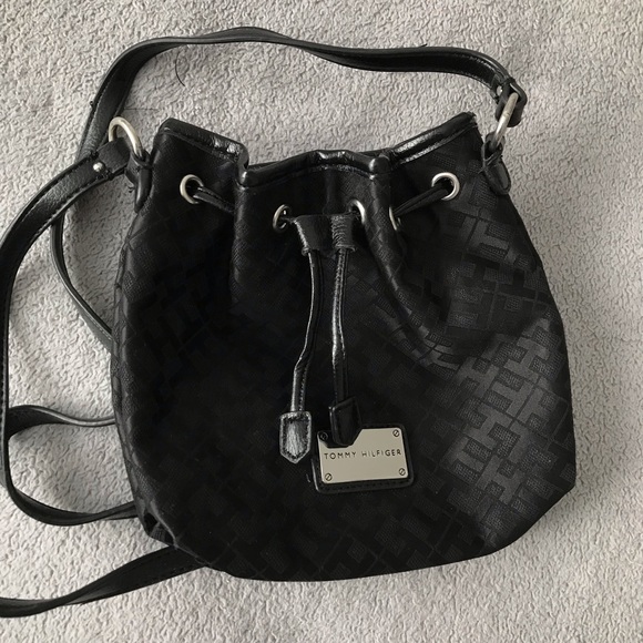 TOMMY HILFIGER Cross-Body Black Bag - Picture 5 of 6